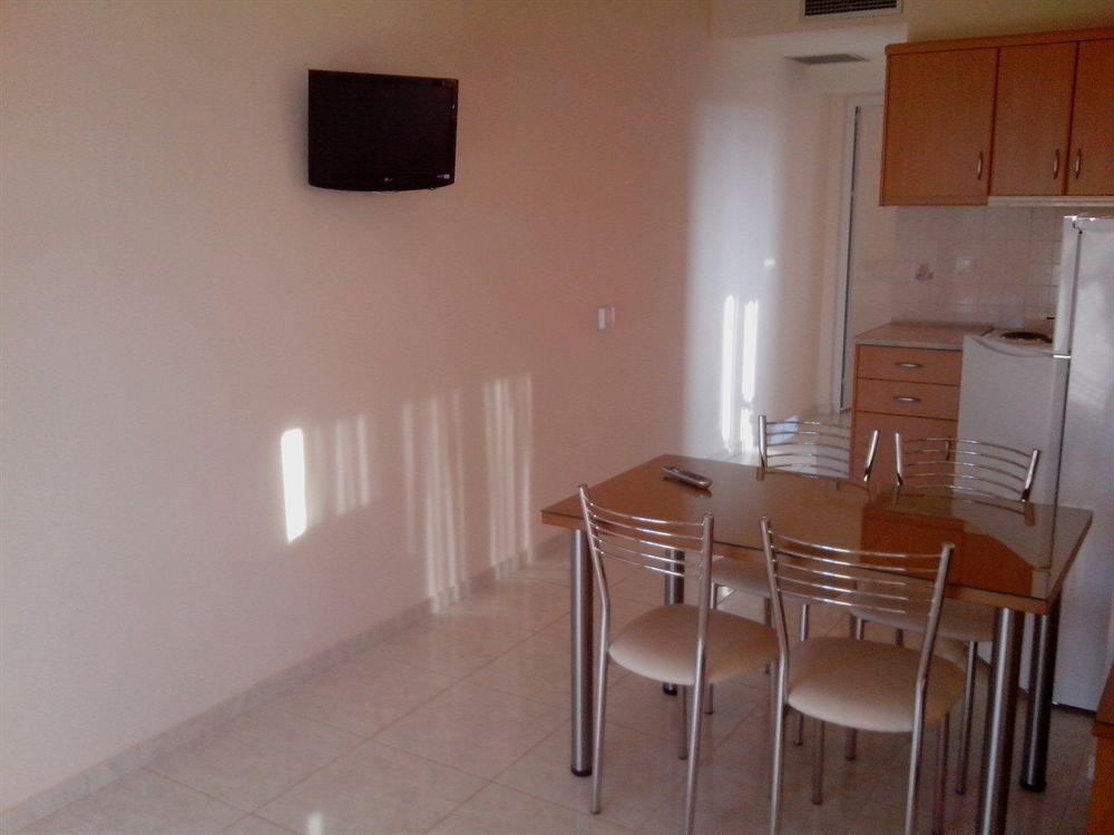 Maria'S Filoxenia Suites Drepano  Ngoại thất bức ảnh