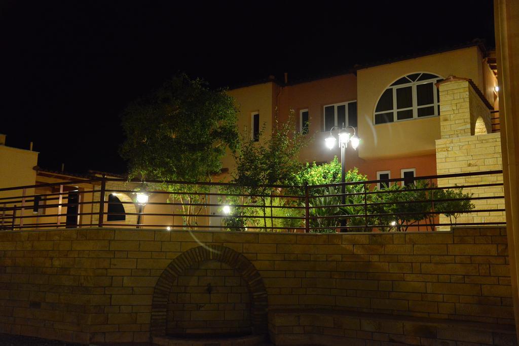 Maria'S Filoxenia Suites Drepano  Ngoại thất bức ảnh