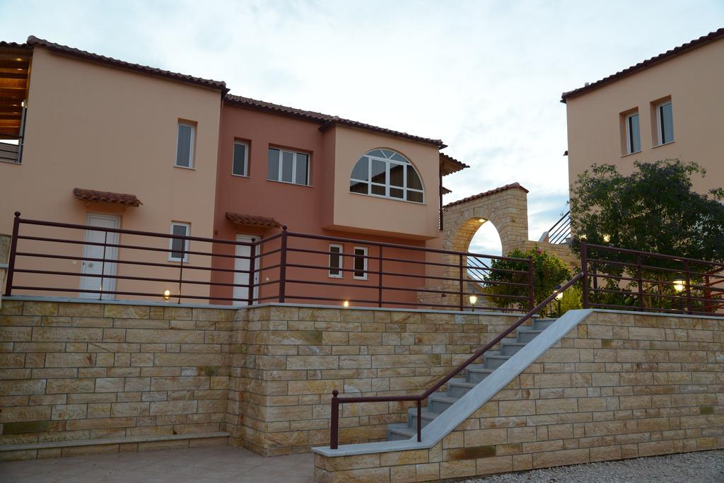 Maria'S Filoxenia Suites Drepano  Ngoại thất bức ảnh
