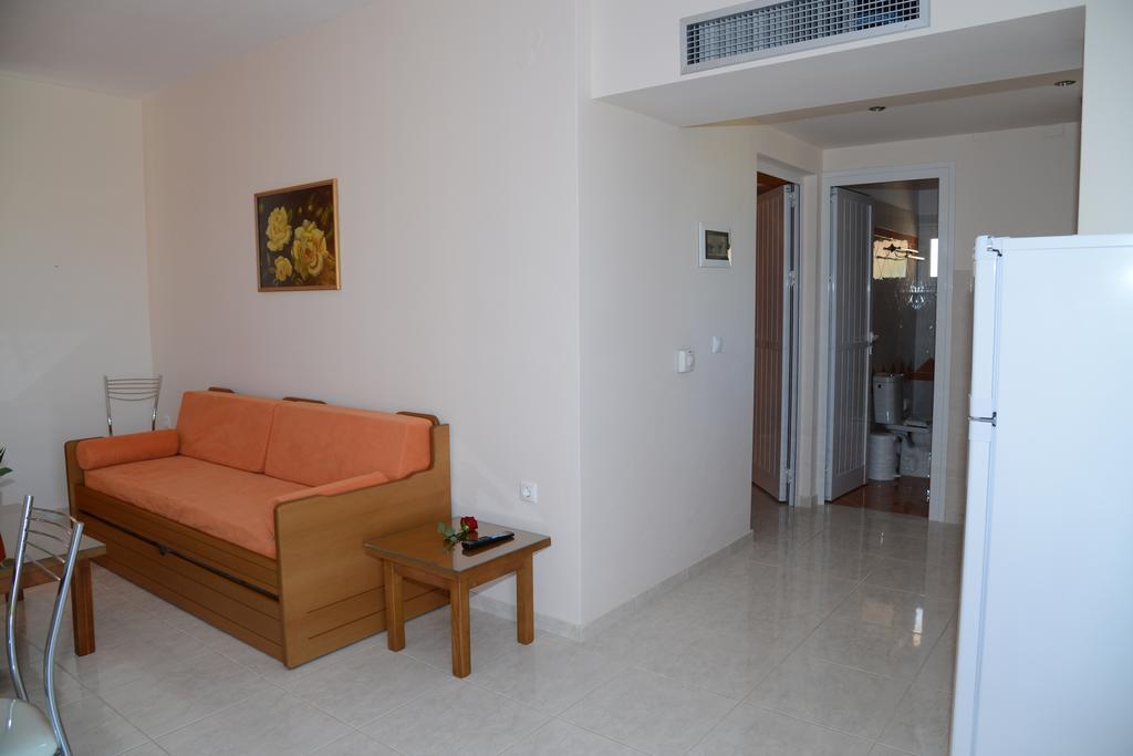 Maria'S Filoxenia Suites Drepano  Ngoại thất bức ảnh