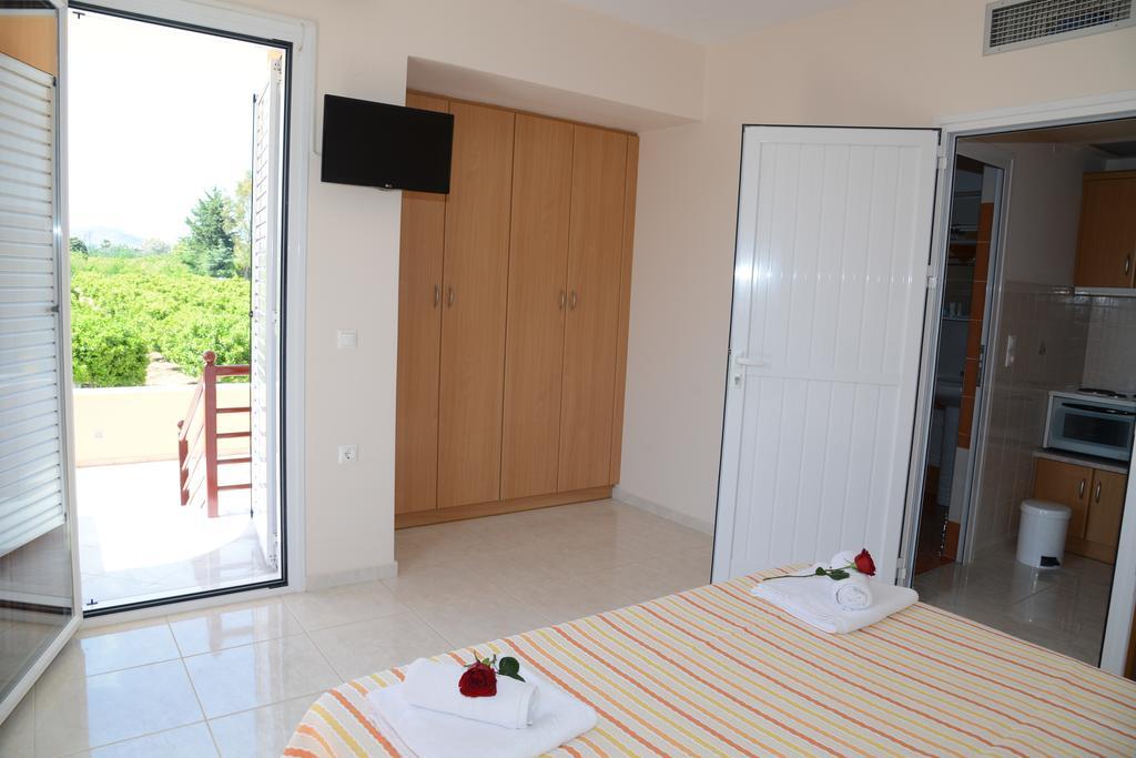 Maria'S Filoxenia Suites Drepano  Ngoại thất bức ảnh