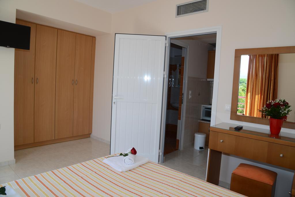 Maria'S Filoxenia Suites Drepano  Ngoại thất bức ảnh