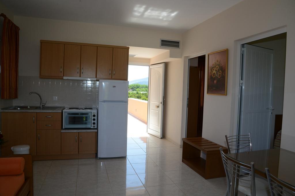 Maria'S Filoxenia Suites Drepano  Ngoại thất bức ảnh